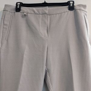 NWT Adriana Pappell Cropped Dress Pant Women’s Sz. 12